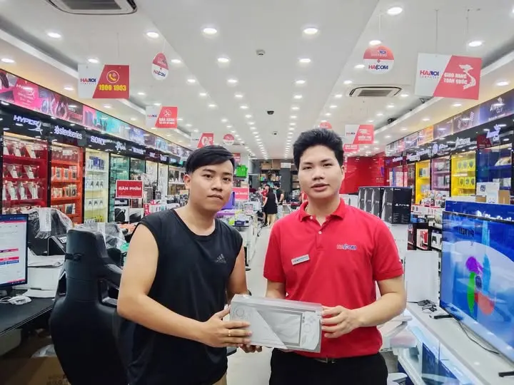 72672_may_choi_game_cam_tay_asus_rog_ally_amd_ryzen_z1_extreme_rc71l_nh001w_kh.jpg 20