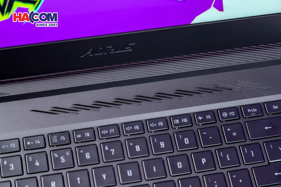 72995_laptop_gigabyte_gaming_aorus_15_9mf_e2vn583sh_012.JPG 18