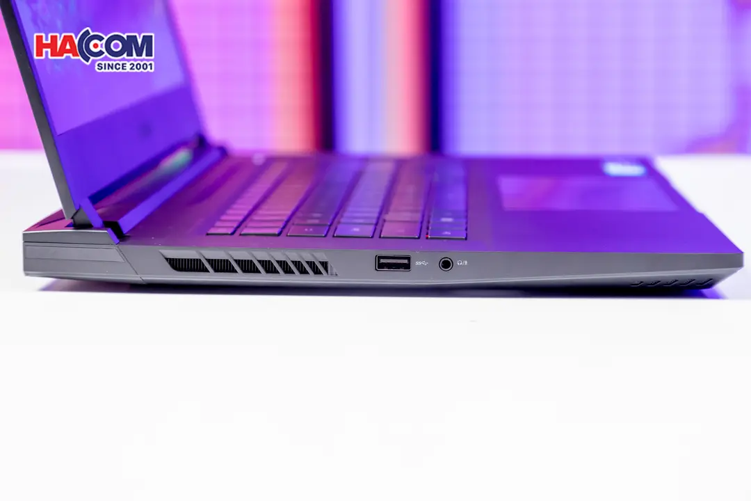 72995_laptop_gigabyte_gaming_aorus_15_9mf_e2vn583sh_06.JPG 12