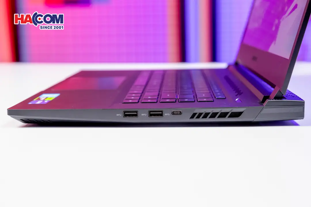 72995_laptop_gigabyte_gaming_aorus_15_9mf_e2vn583sh_07.JPG 13