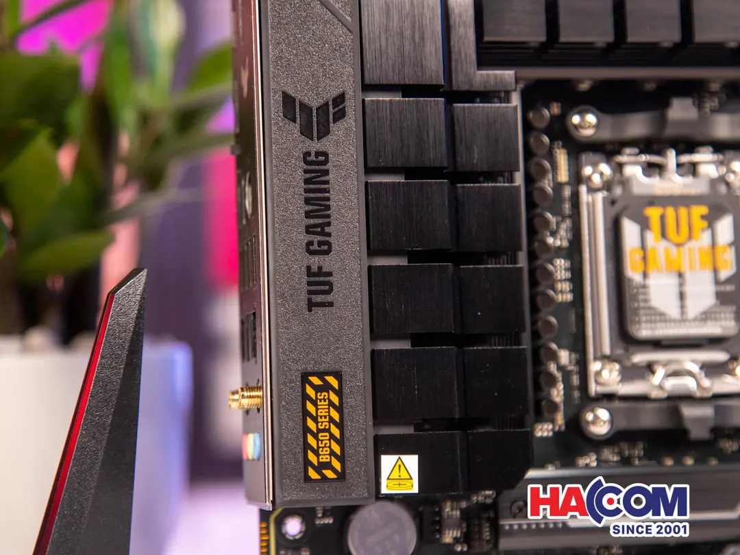 85669__asus_tuf_gaming_b650m_e_wifi_ddr5__4_.jpg 8