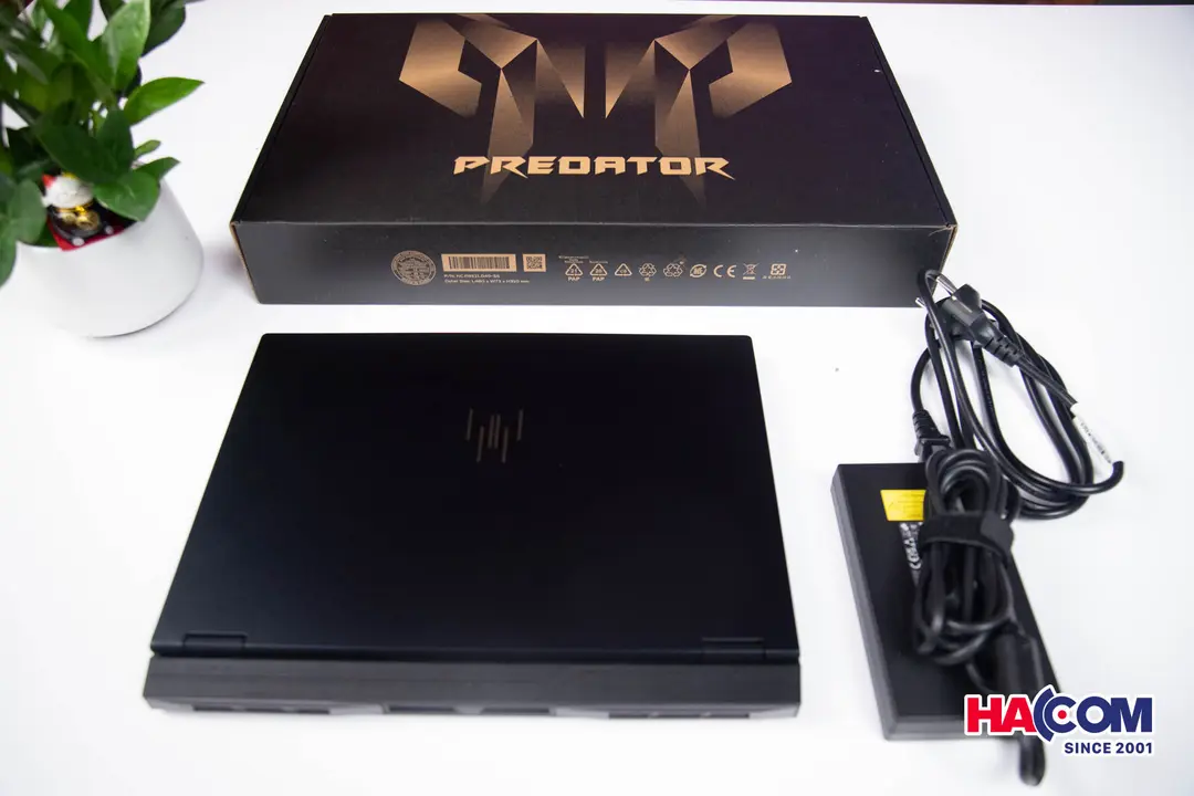 85793_laptop_acer_predator_helios_neo_14_phn14_51_96hg_nh_qrnsv_001_ultra_9_185h_32gb_1tb_ssd_rtx4070_8g_14__12_.jpg 18