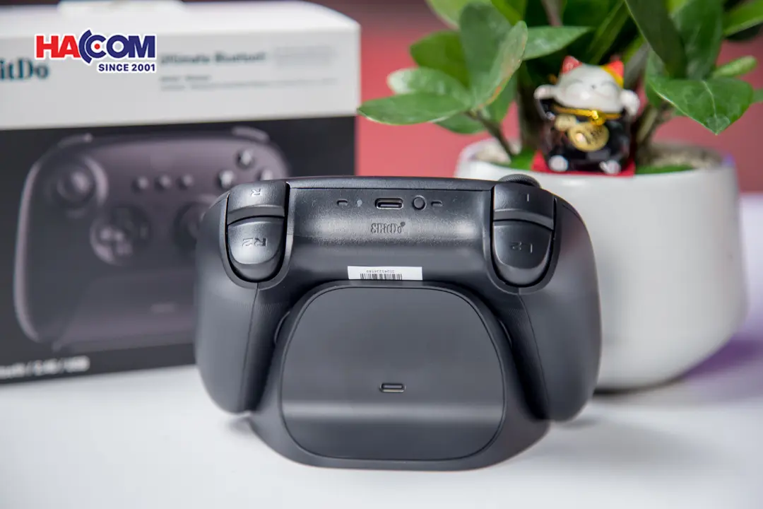 85994_tay_cam_choi_game_8bitdo_ultimate_bluetooth_controller_kem_dock_sac_mau_den_02.JPG 5