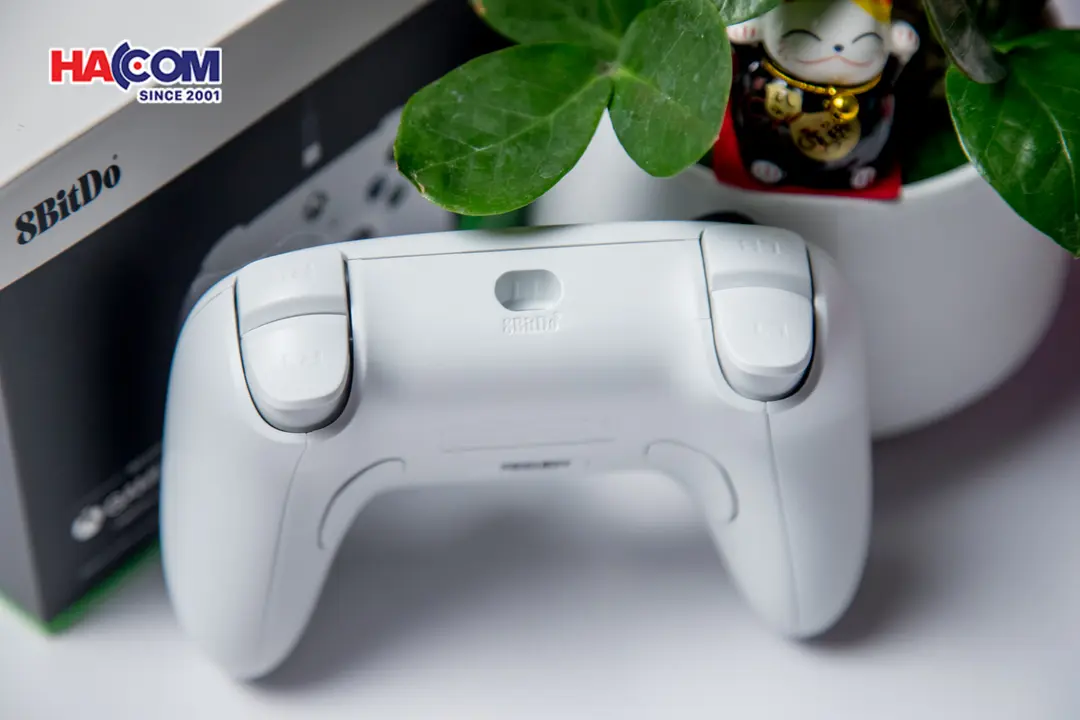 86003_tay_cam_choi_game_8bitdo_ultimate_wired_controller_cho_xbox_windows_mau_trang_07.JPG 8