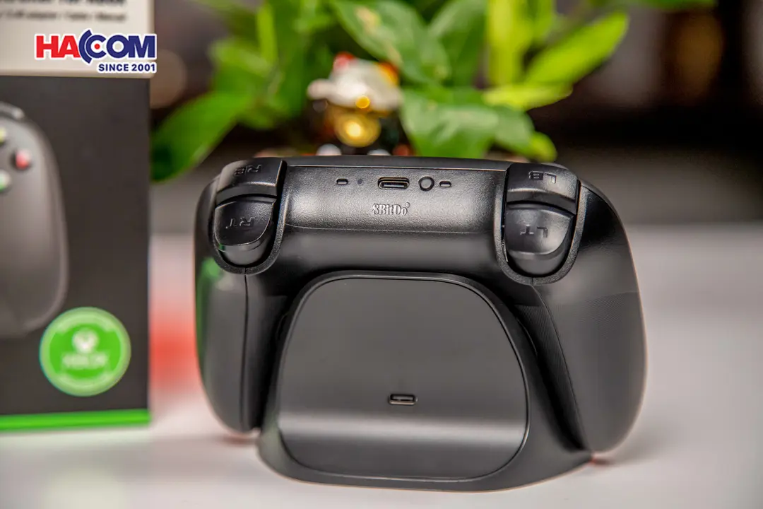 86156_tay_cam_choi_game_8bitdo_ultimate_3_mode_controller_for_xbox_kem_dock_sac_05.JPG 6