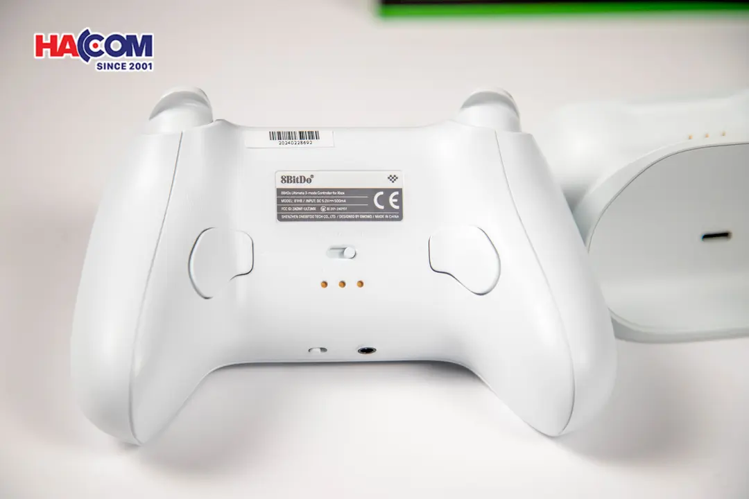 86157_tay_cam_choi_game_8bitdo_ultimate_3_mode_controller_for_xbox_kem_dock_sac_mau_trang_07.JPG 8
