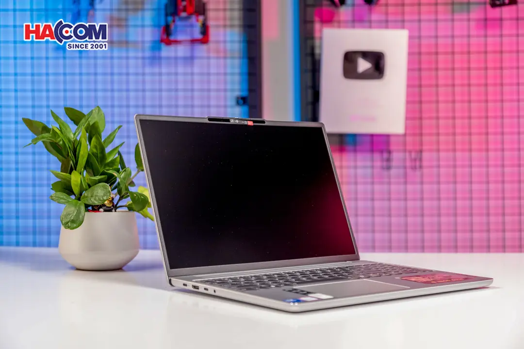 86258_laptop_lenovo_ideapad_slim_5_15iru9_83d00003vn_core_5_120u_32gb_ram_512gb_ssd_15_3_wuxga_win11_xam_05.JPG 17