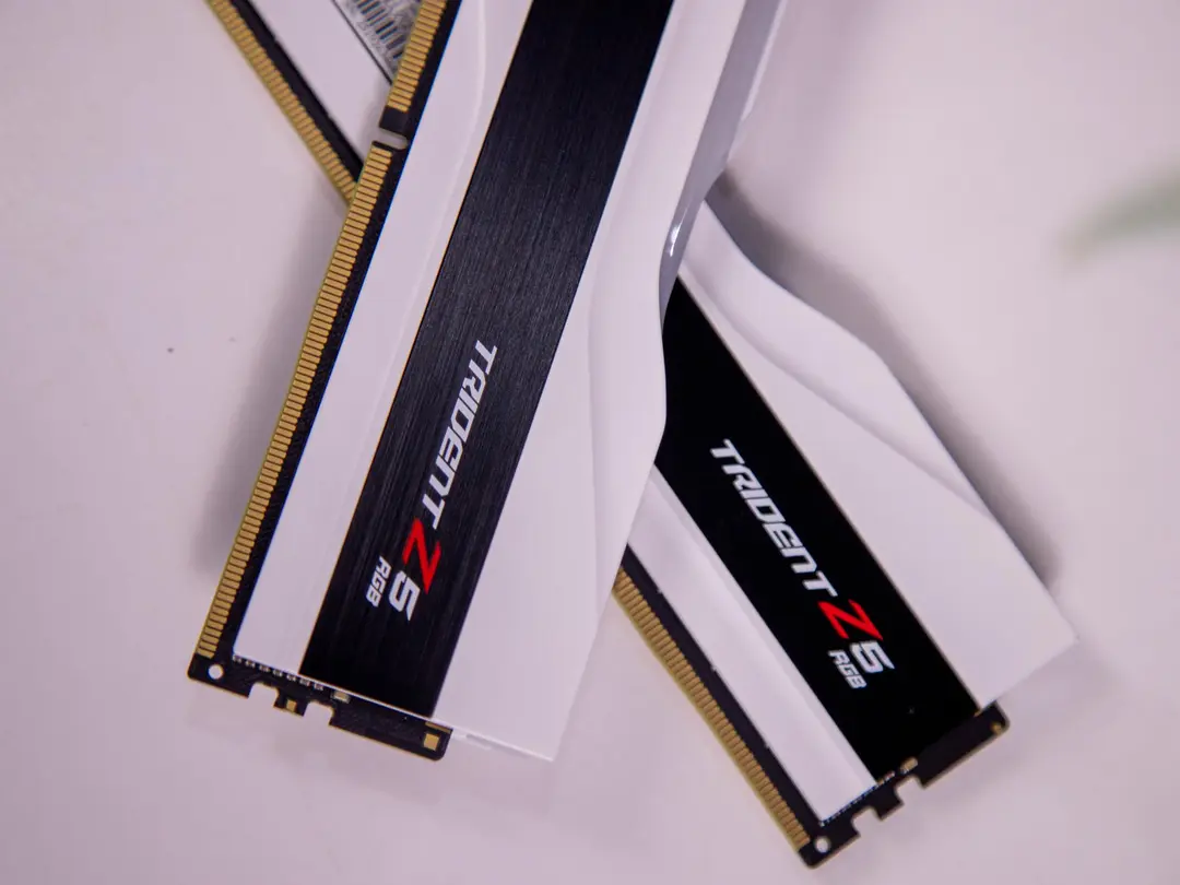 86603_ram_gskill_trident_z5_rgb_hacom__4_.jpg 6