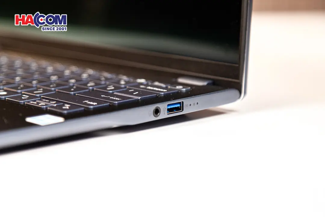 87747_laptop_acer_swift_14_ai_copilot_plus_sf14_51_53p9_nx_j2ksv_002_06.JPG 15