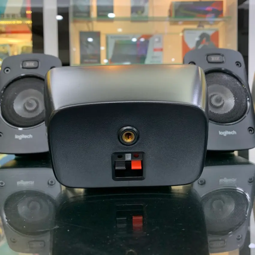 8782_loa_logitech_z906__3_.jpg 4