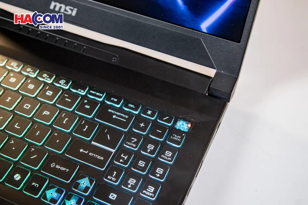 87889_laptop_msi_katana_15_b13udxk_2270vn_010.JPG 17