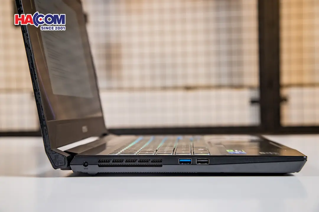 87889_laptop_msi_katana_15_b13udxk_2270vn_012.JPG 19