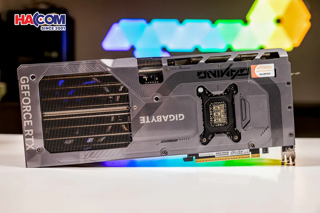 88660_card_man_hinh_gigabyte_rtx_5070_ti_gaming_oc_16g_gddr7_gv_n507tgaming_oc_16gd_06.JPG 6