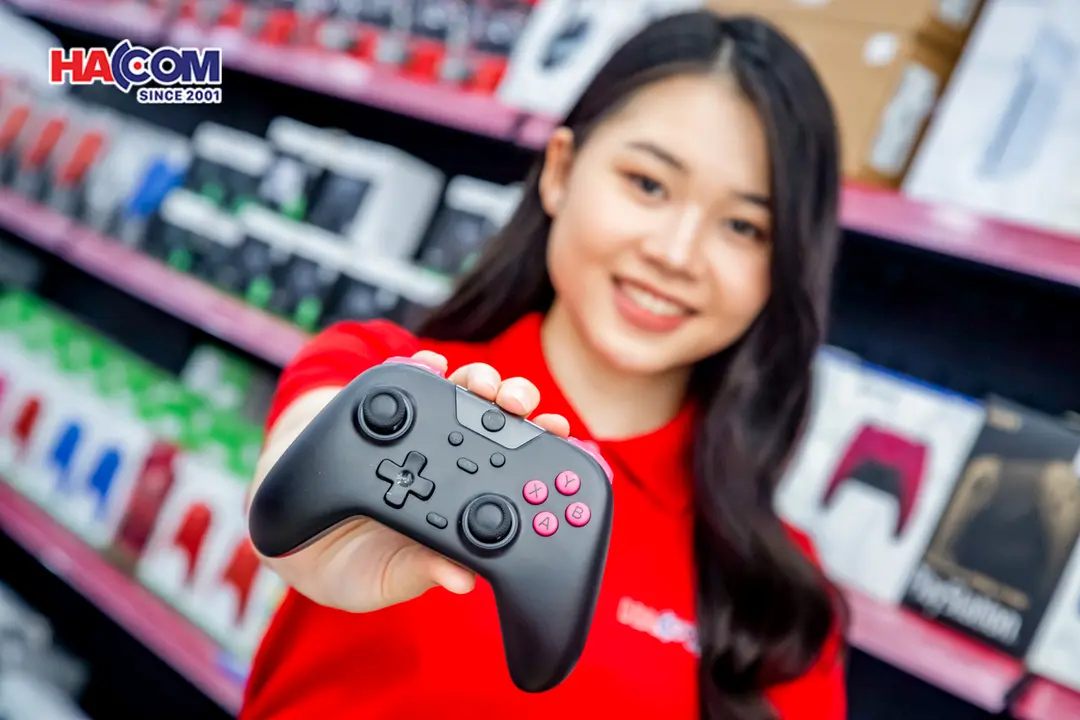 89418_tay_cam_choi_game_khong_day_easysmx_x05_gaming_mau_den_hong_05.JPG 5