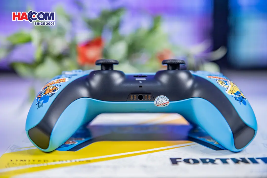 89529_tay_cam_choi_game_sony_ps5_dualsense_fortnite_limited_edition_016.JPG 19