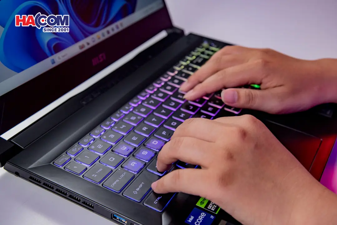89963_laptop_msi_katana_15_b13vfk_2099vn_06.JPG 13