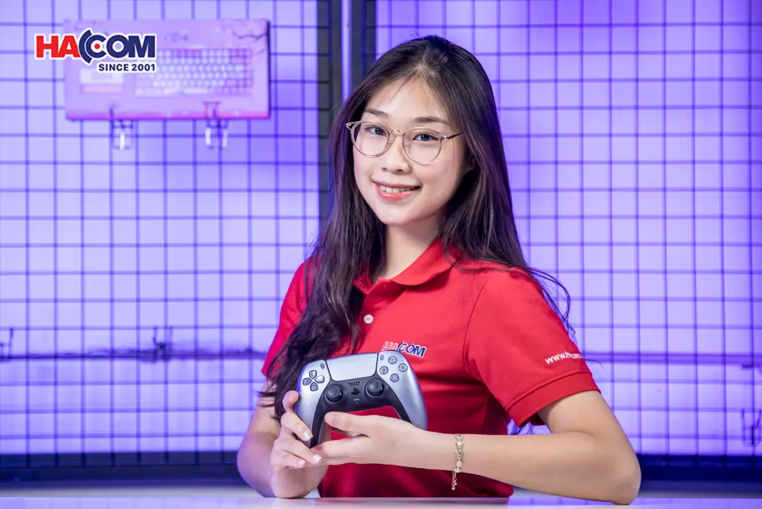 80677_tay_cam_choi_game_sony_ps5_dualsense_sterling_silver_01.JPG 4