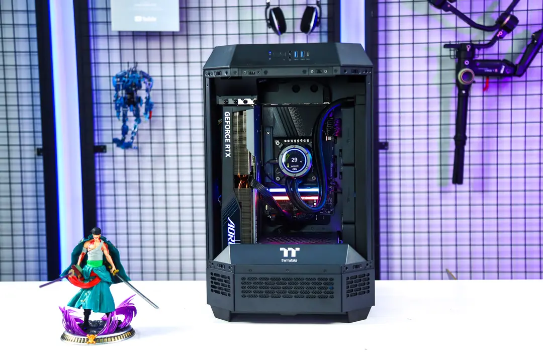 82359_hacom_x_thermaltake_apollo_i11_i7_14700k_z790_32g_ram_rtx_4070_ti_1050wx__2_.jpg 5