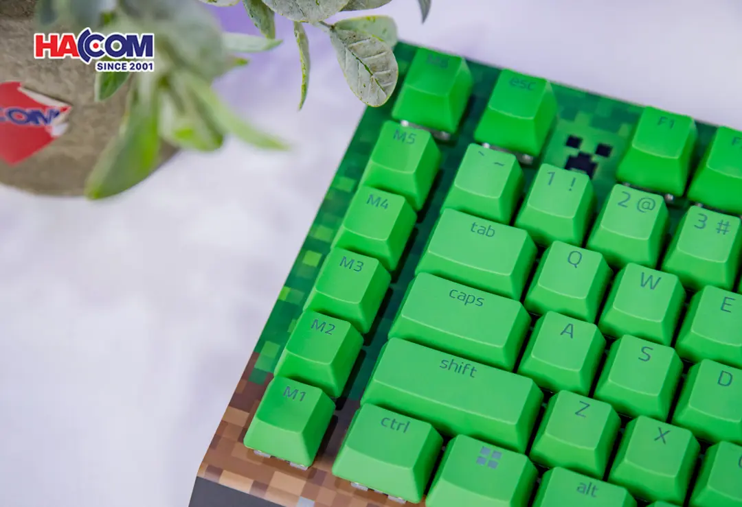 90787_ban_phim_razer_blackwidow_v4_x_green_switch_minecraft_edition_05.JPG 7