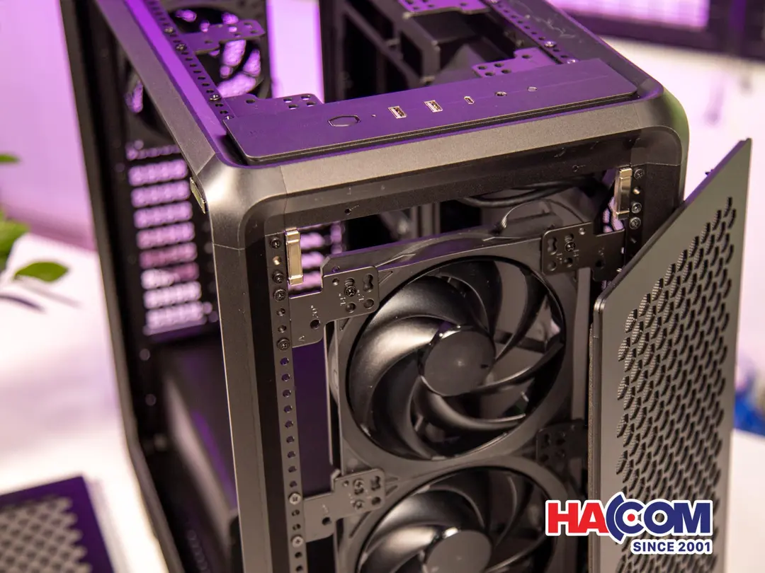 91418_cooler_master_masterframe_600_black__7_.jpg 11
