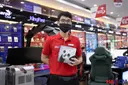 68040_tay_cam_choi_game_khong_day_microsoft_xbox_one_elite_series_2_core_mau_trang_007.JPG 10
