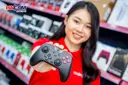 89418_tay_cam_choi_game_khong_day_easysmx_x05_gaming_mau_den_hong_05.JPG 5