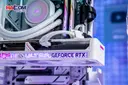 91079_pc_hacom_platinum_010_intel_i7_14700f_vga_rtx_5070_artic_017.JPG 17