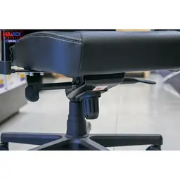 44963_ghe_gamer_noblechairs_hero_series_black_gold_ultimate_chair_germany_06.jpg 14