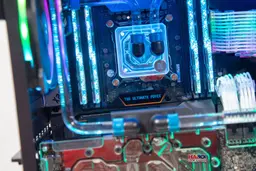 45416_modding_pc_thermaltake_level_20_gt_ht_37_translucent_4.jpg 3