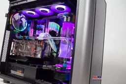 45416_modding_pc_thermaltake_level_20_gt_ht_37_translucent_6.jpg 5