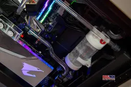 45787_modding_pc_coolermaster_c700m_ht_41_abyssal_crystal_4.jpg 3