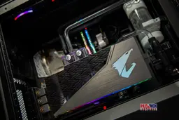 45787_modding_pc_coolermaster_c700m_ht_41_abyssal_crystal_11.jpg 9