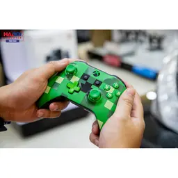 43260_tay_game_xbox_one_s_minecraft_creeper_08.jpg 11