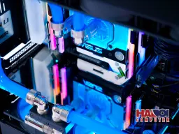 43694_modding_pc_lianli_o11_dynamic_ht_26_aqua_man_8.jpg 7