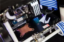 43690_modding_pc_corsair_570x_ht_25_5.jpg 4