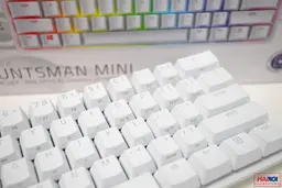55390_ba_n_phi_m_co_razer_huntsman_mini_mercury_rz03_03390300_r3m1_03.JPG 4