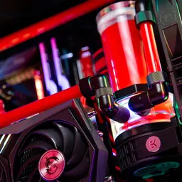 56053_msi_gaming_watercooling__7_.jpg 6