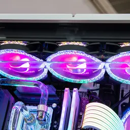 59098__lian_li_o11_dynamic_xl_white_watercooling_0003_img_6201.jpg 3