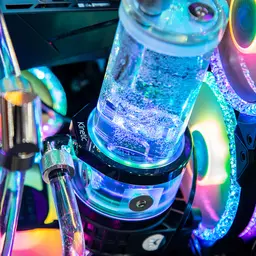 59563_lian_li_o11_xl_watercooling_2__5_.jpg 4