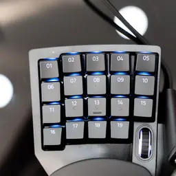 51138_ban_phim_razer_tartarus_pro_analog_optical_gaming_keypad_rgb_chroma_black_6.jpg 10