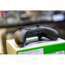 51560_tay_cam_choi_game_khong_day_xbox_one_s_black_06.jpg 7