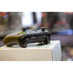 51560_tay_cam_choi_game_khong_day_xbox_one_s_black_07.jpg 8