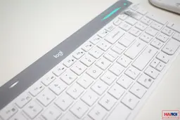 64337_bo_ban_phim_chuot_khong_day_logitech_mk470_trang_usb_04.JPG 8
