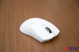 65961_chuot_game_khong_day_razer_viper_v2_pro_white_ultra_lightweight_rz01_04390200_r3a1_007.jpg 11
