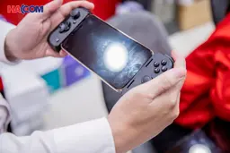 68595_tay_cam_dien_thoai_razer_kishi_v2_gaming_controller_for_iphone_rz06_04190100_r3m1_002.JPG 4