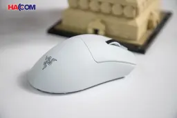 68798_chuot_game_khong_day_razer_deathadder_v3_pro_ergonomic_white_rz01_04630200_r3a1_004.JPG 7