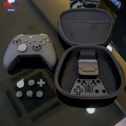 62305_tay_cam_choi_game_khong_day_microsoft_xbox_one_elite_series_2_black_04.jpg 7
