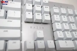 63910_ban_phim_khong_day_razer_pro_type_ultra_wireless_productivity_rz03_04110100_r3m1_05.JPG 9