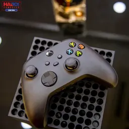 74458_may_choi_game_microsoft_xbox_series_x_1tb_010.jpg 12
