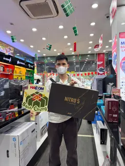 77331_laptop_acer_gaming_nitro_v_anv15_51_55ca_nh_qn8sv_004_i5_13420h_16gb_ram_512gb_ssd_rtx4050_6g_15_6inch_fhd_win11_den_kh_01.jpg 16